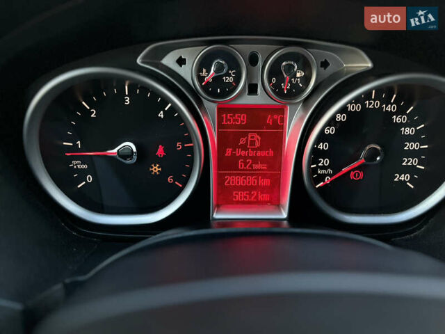 Серый Форд Си-Макс, объемом двигателя 1.6 л и пробегом 288 тыс. км за 5999 $, фото 13 на Automoto.ua