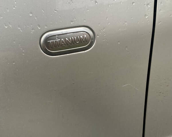 Сірий Форд Сі-Макс, об'ємом двигуна 1.8 л та пробігом 254 тис. км за 6100 $, фото 22 на Automoto.ua