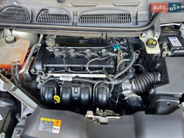 Серый Форд Си-Макс, объемом двигателя 2 л и пробегом 187 тыс. км за 5800 $, фото 33 на Automoto.ua