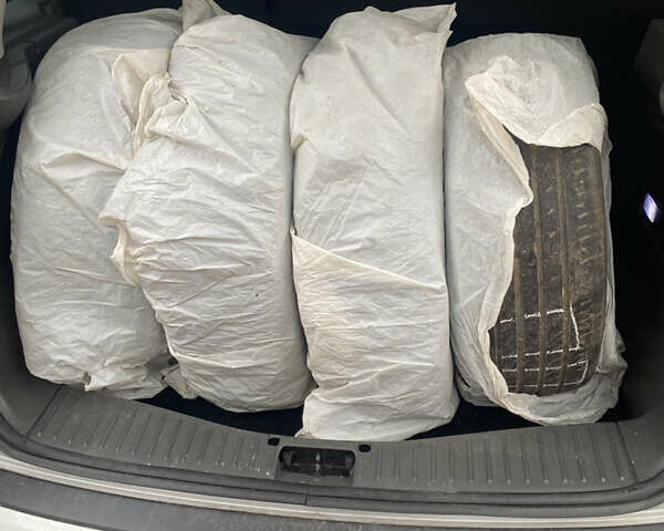 Сірий Форд Сі-Макс, об'ємом двигуна 1.8 л та пробігом 254 тис. км за 6100 $, фото 23 на Automoto.ua