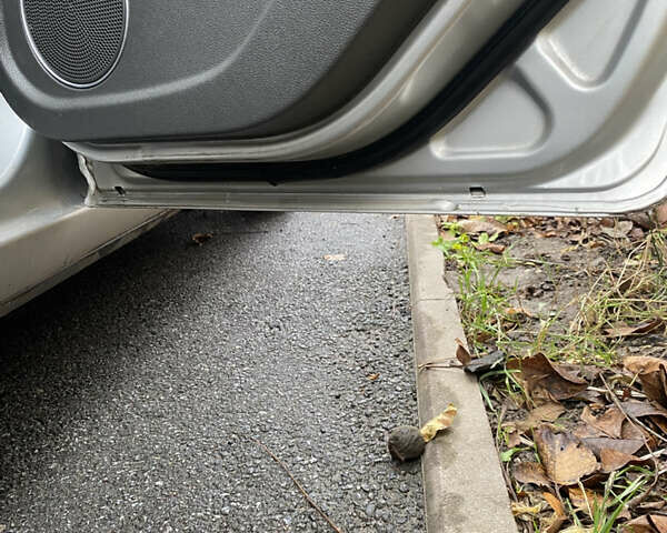 Сірий Форд Сі-Макс, об'ємом двигуна 1.8 л та пробігом 254 тис. км за 6100 $, фото 14 на Automoto.ua