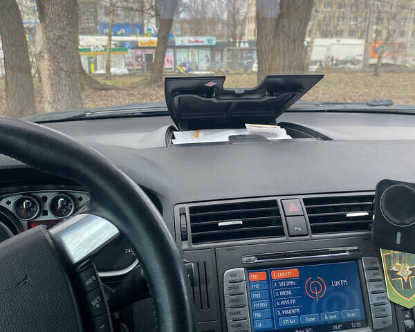 Серый Форд Си-Макс, объемом двигателя 2 л и пробегом 360 тыс. км за 6800 $, фото 1 на Automoto.ua