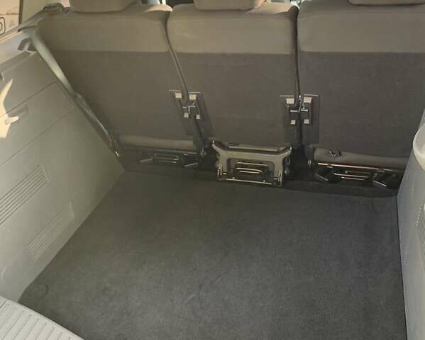 Серый Форд Си-Макс, объемом двигателя 1.6 л и пробегом 320 тыс. км за 6000 $, фото 8 на Automoto.ua