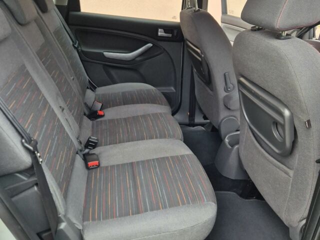 Серый Форд Си-Макс, объемом двигателя 1.6 л и пробегом 195 тыс. км за 5850 $, фото 18 на Automoto.ua