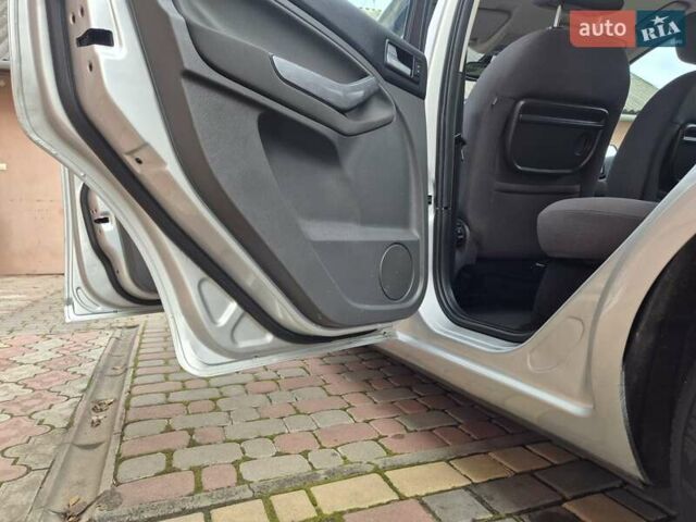Сірий Форд Сі-Макс, об'ємом двигуна 1.6 л та пробігом 195 тис. км за 5850 $, фото 28 на Automoto.ua