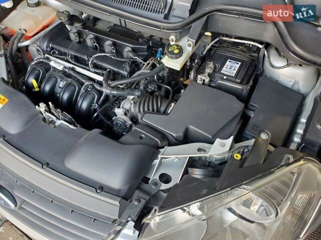 Серый Форд Си-Макс, объемом двигателя 2 л и пробегом 187 тыс. км за 5800 $, фото 31 на Automoto.ua