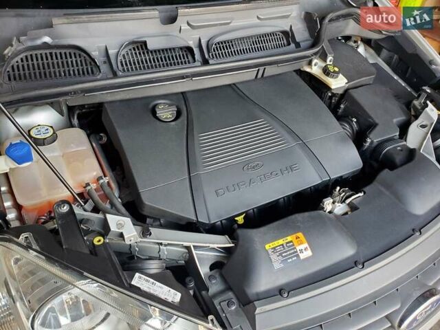 Серый Форд Си-Макс, объемом двигателя 2 л и пробегом 187 тыс. км за 5800 $, фото 29 на Automoto.ua