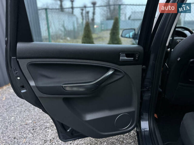 Серый Форд Си-Макс, объемом двигателя 1.8 л и пробегом 282 тыс. км за 6300 $, фото 32 на Automoto.ua