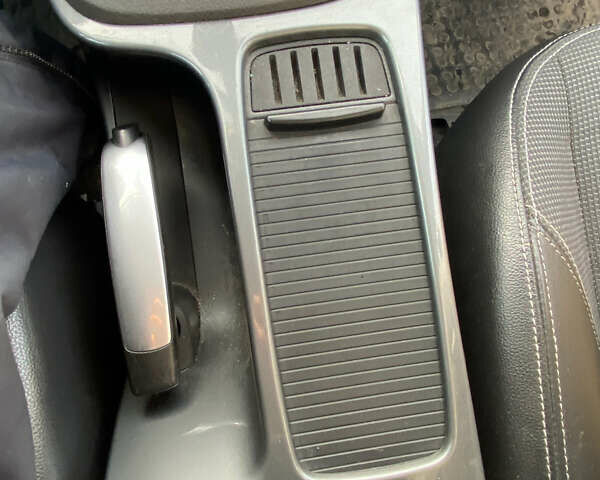 Серый Форд Си-Макс, объемом двигателя 2 л и пробегом 360 тыс. км за 6800 $, фото 19 на Automoto.ua