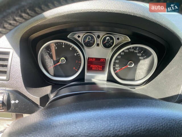 Сірий Форд Сі-Макс, об'ємом двигуна 1.8 л та пробігом 250 тис. км за 4500 $, фото 18 на Automoto.ua