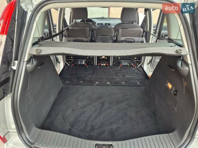 Сірий Форд Сі-Макс, об'ємом двигуна 1.6 л та пробігом 195 тис. км за 5850 $, фото 56 на Automoto.ua