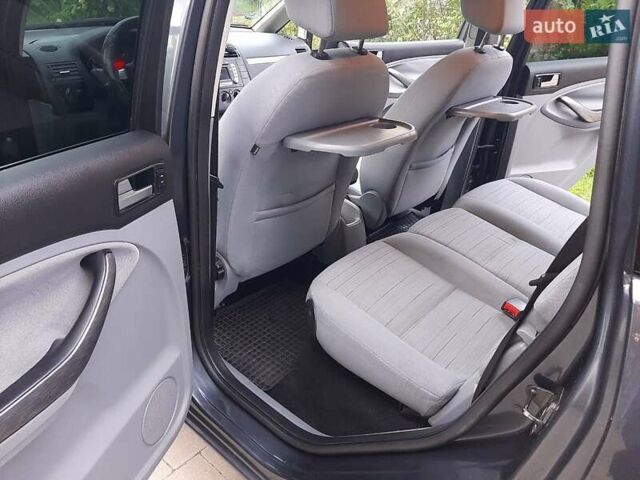 Сірий Форд Сі-Макс, об'ємом двигуна 1.6 л та пробігом 223 тис. км за 4700 $, фото 21 на Automoto.ua