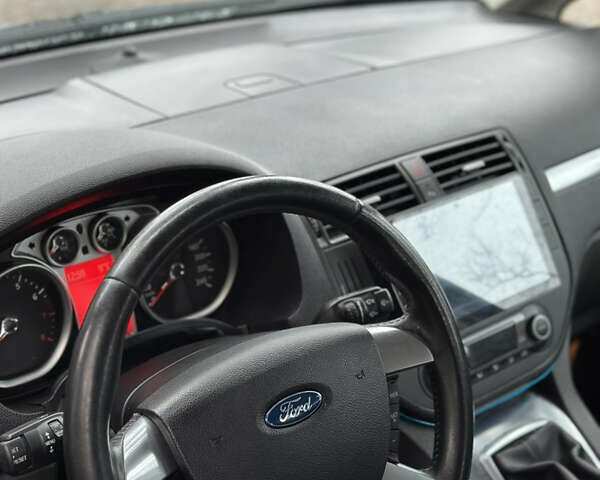 Серый Форд Си-Макс, объемом двигателя 1.6 л и пробегом 210 тыс. км за 5700 $, фото 4 на Automoto.ua