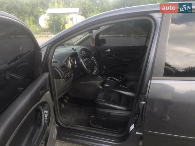 Серый Форд Си-Макс, объемом двигателя 1.6 л и пробегом 258 тыс. км за 6400 $, фото 13 на Automoto.ua