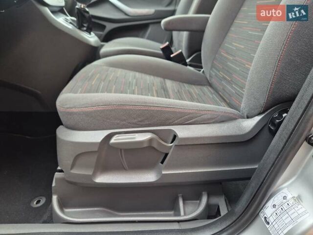 Сірий Форд Сі-Макс, об'ємом двигуна 1.6 л та пробігом 195 тис. км за 5850 $, фото 38 на Automoto.ua