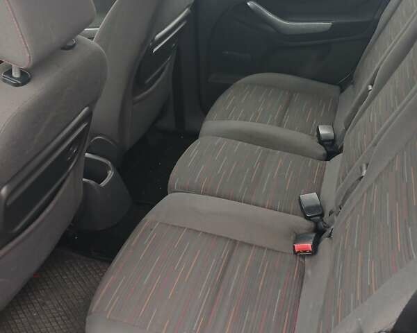 Серый Форд Си-Макс, объемом двигателя 1.6 л и пробегом 291 тыс. км за 4850 $, фото 1 на Automoto.ua