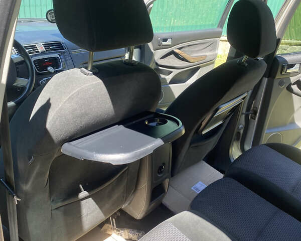 Сірий Форд Сі-Макс, об'ємом двигуна 1.8 л та пробігом 250 тис. км за 4500 $, фото 6 на Automoto.ua