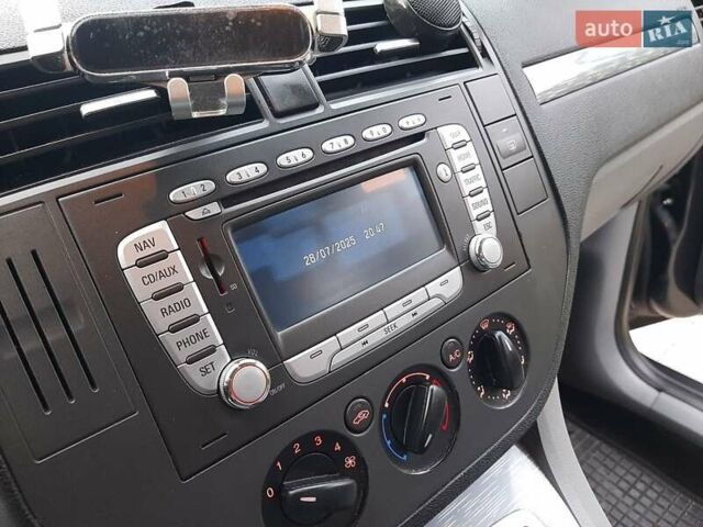 Сірий Форд Сі-Макс, об'ємом двигуна 1.6 л та пробігом 223 тис. км за 4700 $, фото 19 на Automoto.ua