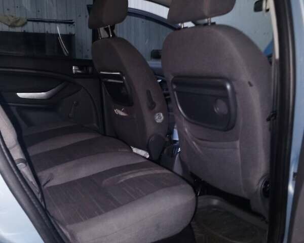 Серый Форд Си-Макс, объемом двигателя 1.8 л и пробегом 180 тыс. км за 6500 $, фото 5 на Automoto.ua