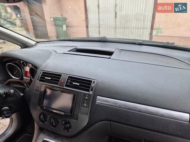 Сірий Форд Сі-Макс, об'ємом двигуна 1.6 л та пробігом 195 тис. км за 5850 $, фото 45 на Automoto.ua