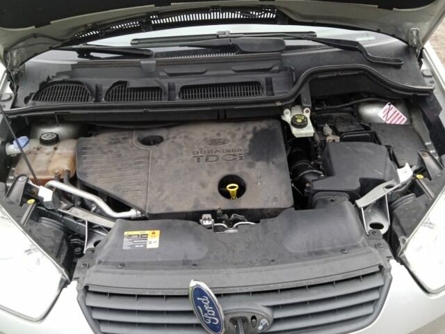 Серый Форд Си-Макс, объемом двигателя 1.8 л и пробегом 220 тыс. км за 5100 $, фото 3 на Automoto.ua