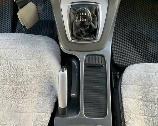 Серый Форд Си-Макс, объемом двигателя 1.6 л и пробегом 320 тыс. км за 6000 $, фото 16 на Automoto.ua