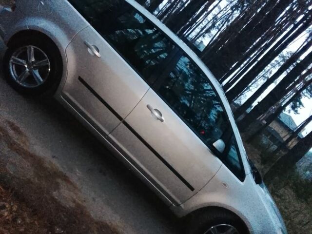 Серый Форд Си-Макс, объемом двигателя 1.8 л и пробегом 280 тыс. км за 5400 $, фото 2 на Automoto.ua