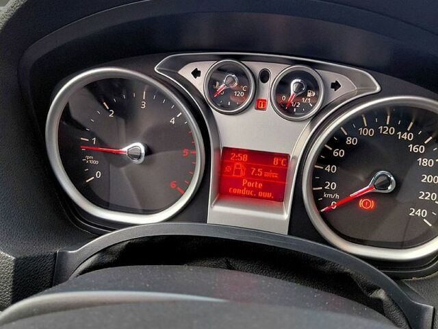 Сірий Форд Сі-Макс, об'ємом двигуна 1.6 л та пробігом 236 тис. км за 5200 $, фото 1 на Automoto.ua