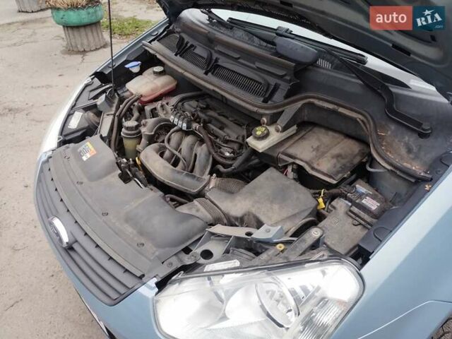 Сірий Форд Сі-Макс, об'ємом двигуна 1.6 л та пробігом 199 тис. км за 4950 $, фото 3 на Automoto.ua
