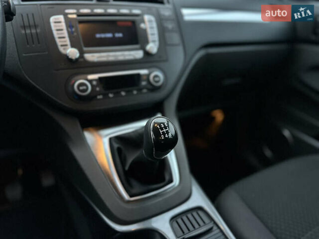 Серый Форд Си-Макс, объемом двигателя 1.8 л и пробегом 282 тыс. км за 6300 $, фото 29 на Automoto.ua