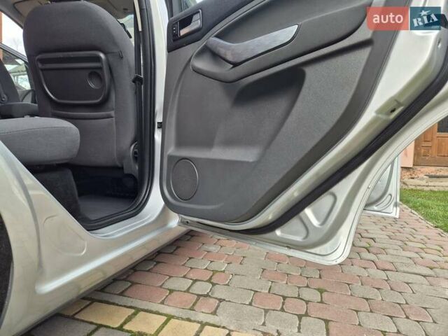 Сірий Форд Сі-Макс, об'ємом двигуна 1.6 л та пробігом 195 тис. км за 5850 $, фото 29 на Automoto.ua