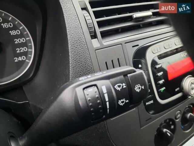 Сірий Форд Сі-Макс, об'ємом двигуна 1.6 л та пробігом 173 тис. км за 5900 $, фото 63 на Automoto.ua