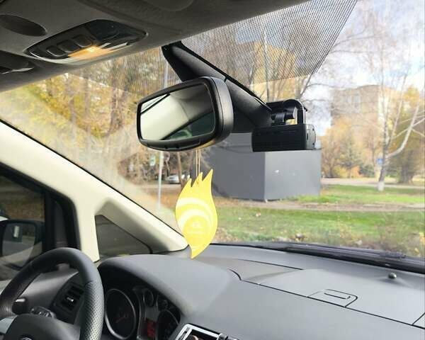 Серый Форд Си-Макс, объемом двигателя 1.6 л и пробегом 246 тыс. км за 7200 $, фото 17 на Automoto.ua