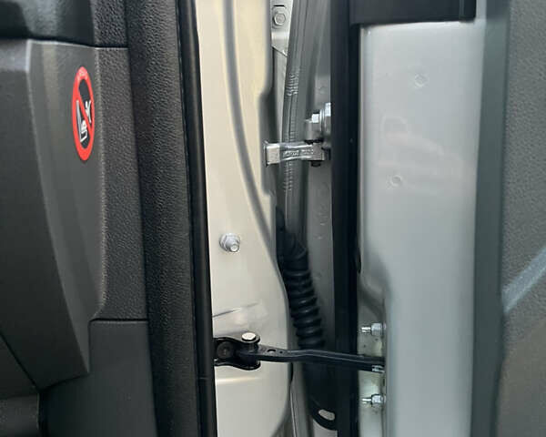 Серый Форд Си-Макс, объемом двигателя 1.8 л и пробегом 181 тыс. км за 5300 $, фото 81 на Automoto.ua