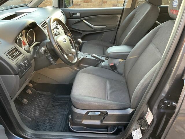 Серый Форд Си-Макс, объемом двигателя 1.6 л и пробегом 305 тыс. км за 5600 $, фото 23 на Automoto.ua