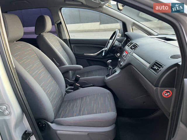 Серый Форд Си-Макс, объемом двигателя 1.8 л и пробегом 181 тыс. км за 5300 $, фото 72 на Automoto.ua