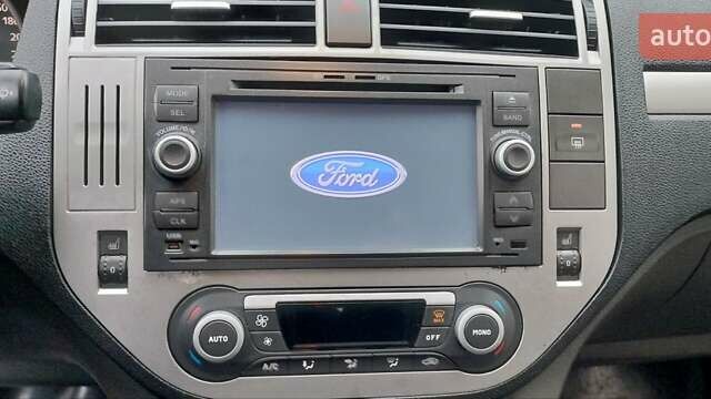 Сірий Форд Сі-Макс, об'ємом двигуна 1.6 л та пробігом 159 тис. км за 6800 $, фото 13 на Automoto.ua