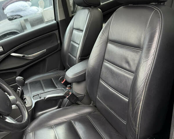 Серый Форд Си-Макс, объемом двигателя 1.6 л и пробегом 146 тыс. км за 6700 $, фото 51 на Automoto.ua