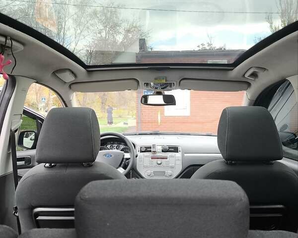 Серый Форд Си-Макс, объемом двигателя 1.6 л и пробегом 246 тыс. км за 7200 $, фото 7 на Automoto.ua