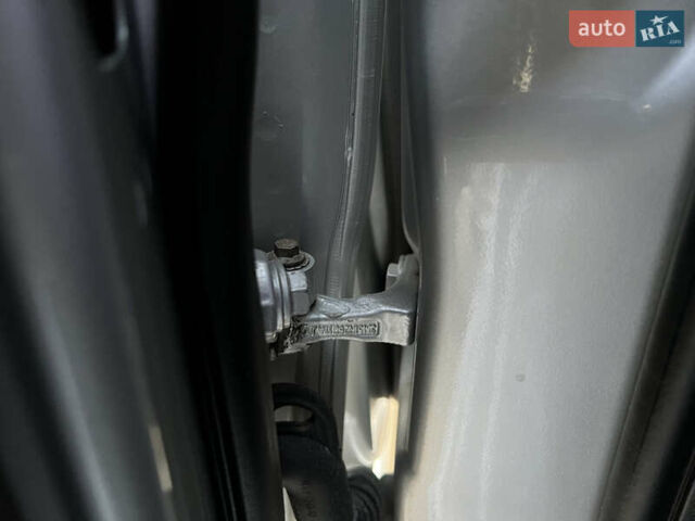 Серый Форд Си-Макс, объемом двигателя 1.8 л и пробегом 181 тыс. км за 5300 $, фото 93 на Automoto.ua