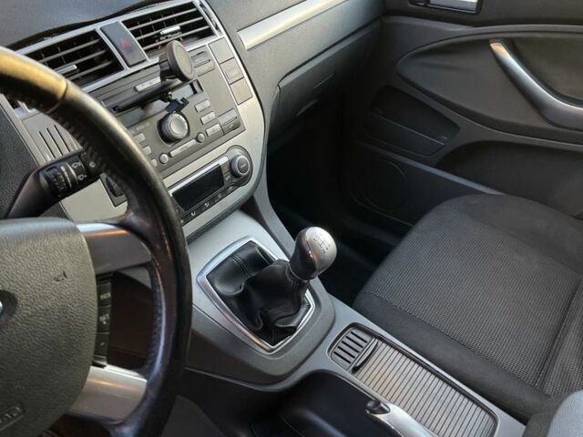 Серый Форд Си-Макс, объемом двигателя 1.6 л и пробегом 305 тыс. км за 5600 $, фото 14 на Automoto.ua