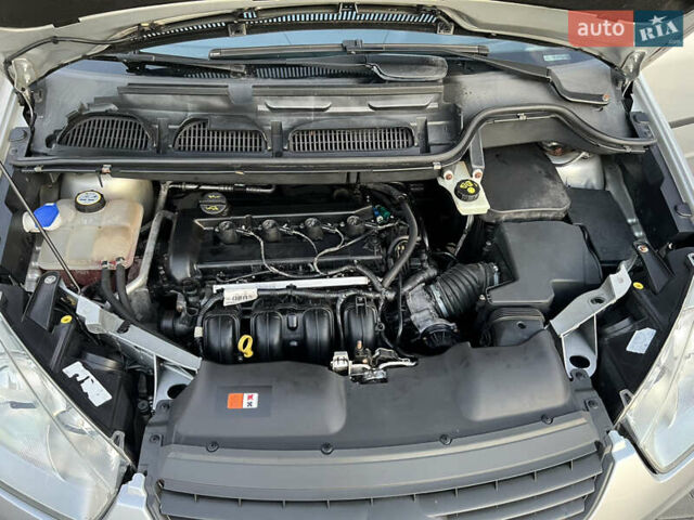 Серый Форд Си-Макс, объемом двигателя 1.8 л и пробегом 181 тыс. км за 5300 $, фото 100 на Automoto.ua