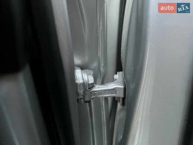 Серый Форд Си-Макс, объемом двигателя 1.8 л и пробегом 181 тыс. км за 5300 $, фото 92 на Automoto.ua