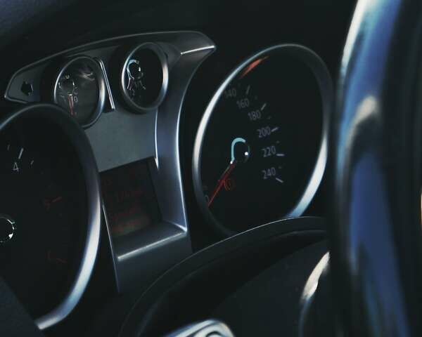 Серый Форд Си-Макс, объемом двигателя 1.56 л и пробегом 200 тыс. км за 6600 $, фото 7 на Automoto.ua