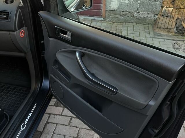 Серый Форд Си-Макс, объемом двигателя 1.6 л и пробегом 305 тыс. км за 5600 $, фото 21 на Automoto.ua