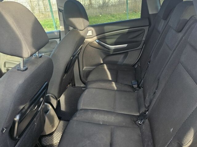 Сірий Форд Сі-Макс, об'ємом двигуна 1.6 л та пробігом 300 тис. км за 4500 $, фото 5 на Automoto.ua