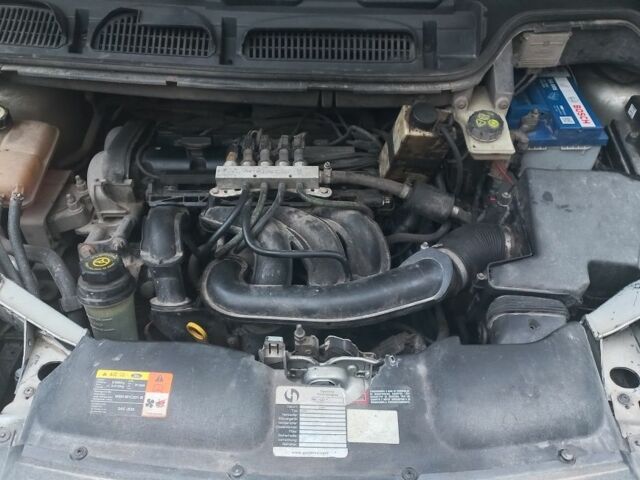 Серый Форд Си-Макс, объемом двигателя 0 л и пробегом 194 тыс. км за 5600 $, фото 19 на Automoto.ua