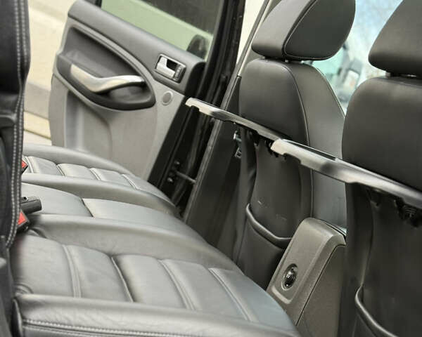 Серый Форд Си-Макс, объемом двигателя 1.6 л и пробегом 146 тыс. км за 6700 $, фото 67 на Automoto.ua