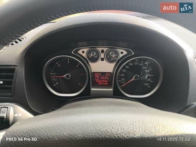 Серый Форд Си-Макс, объемом двигателя 1.6 л и пробегом 246 тыс. км за 7200 $, фото 14 на Automoto.ua