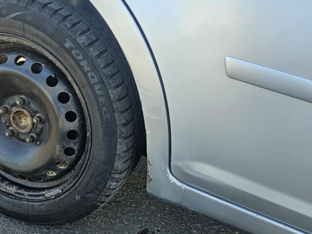 Сірий Форд Сі-Макс, об'ємом двигуна 1.6 л та пробігом 300 тис. км за 4500 $, фото 12 на Automoto.ua